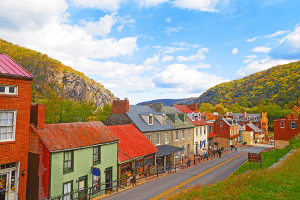 2023 Summer Destinations Blog_Harpers Ferry WV_in-text image